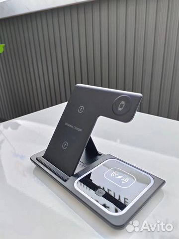 Беспроводная зарядка для iPhone 3 в 1