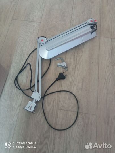 Лампа настольная школьная