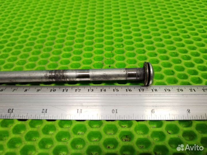 Ось колеса для 3х колесного велосипеда