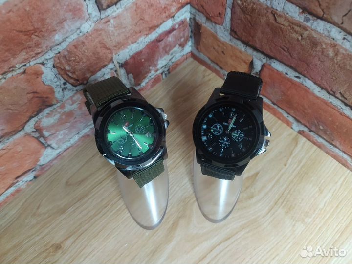 Часы наручные Swiss Army с ремешком из ткани