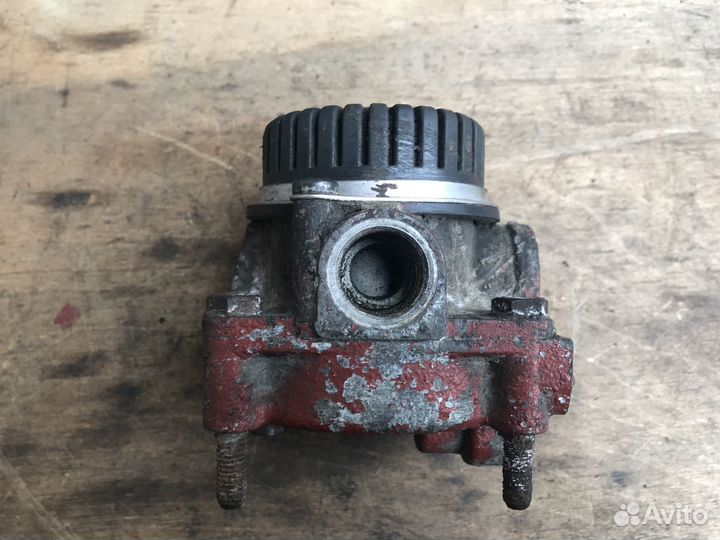 Клапан ускорительный Iveco Eurotech Ивеко Евротех