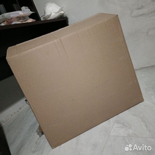 Коробка одежды