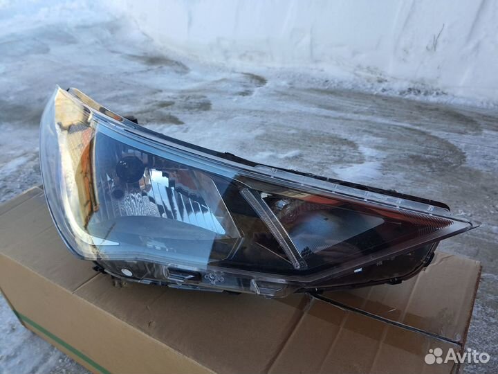 Фара Hyundai Solaris 2021