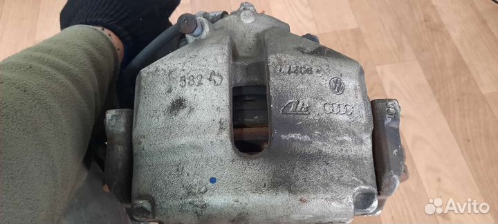 Кулаки поворотные Skoda Octavia A5 1.8