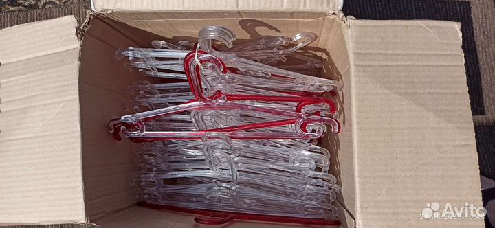 Вешалки плечики