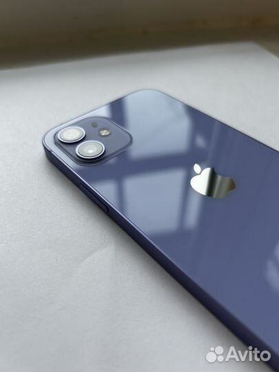 iPhone 12, 64 ГБ