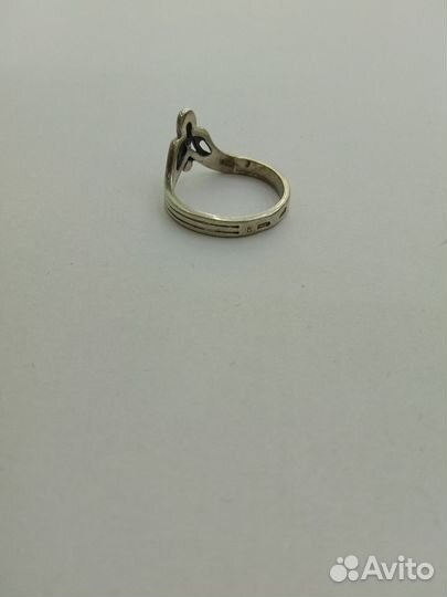 Серебряное кольцо, проба 925, вес 2,74 гр