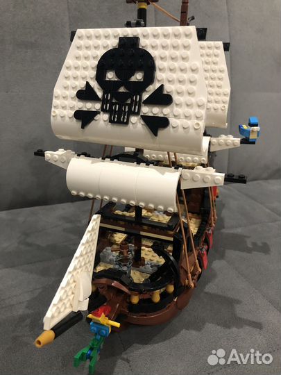 Lego корабль 31109 оригинал