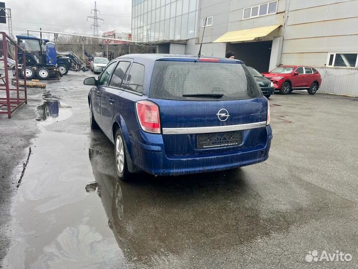 Opel Astra 1.6 МТ, 2011, 291 748 км