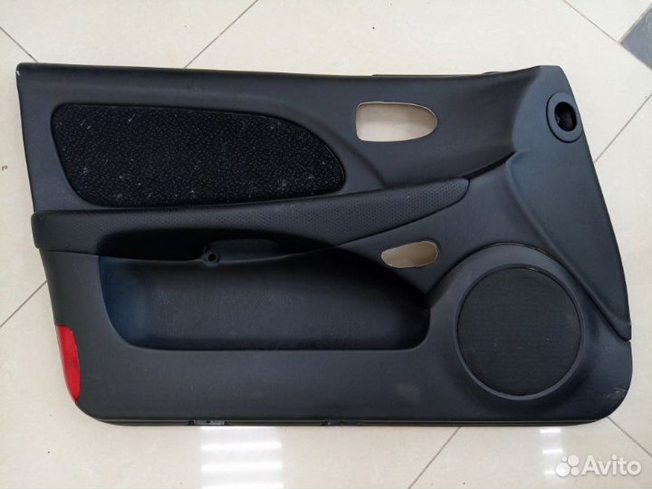 Обшивка двери передняя левая Hyundai Sonata EF