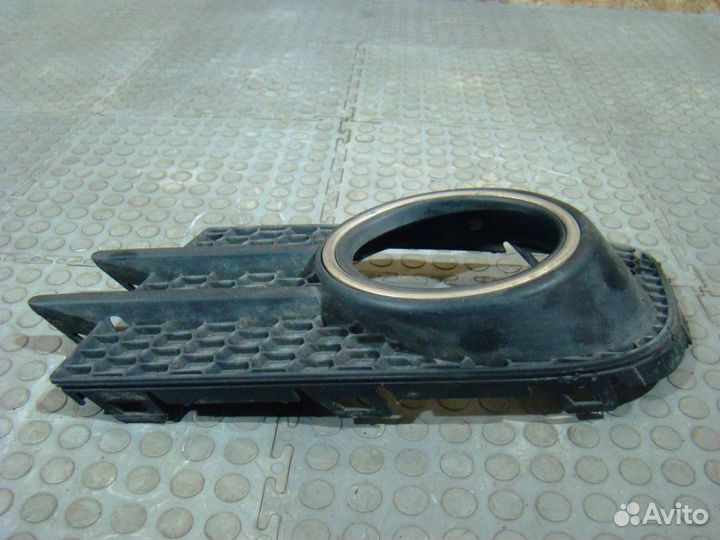 VW Tiguan 1 Решетка в бампер левая