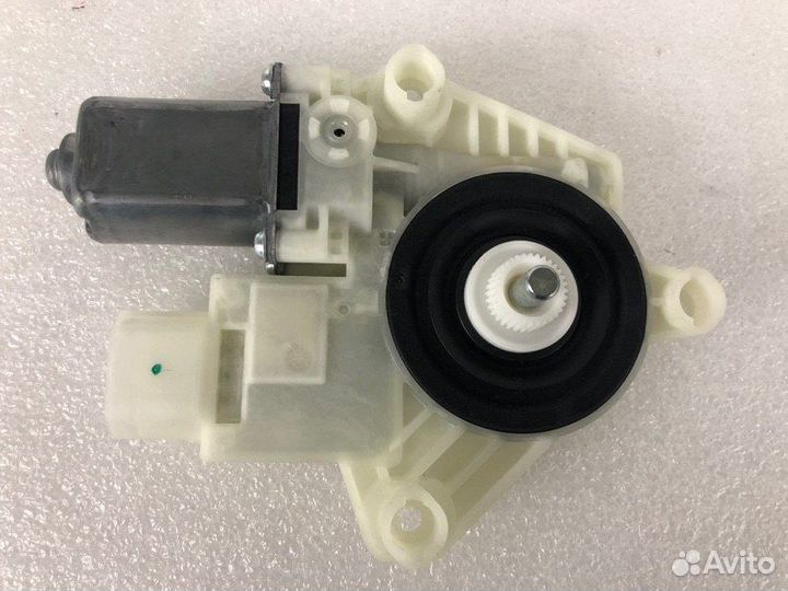 Моторчик стеклоподьемника передний правый Bmw 5