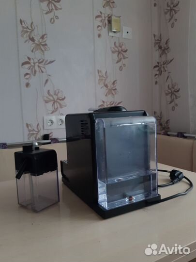 Кофемашина De'Longhi Nespresso Lattissima Touch