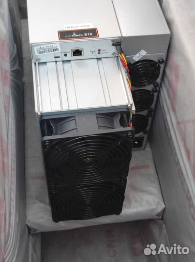 Asic майнер Bitmain Antminer S19