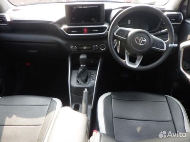 Toyota Raize 1.0 CVT, 2021, 26 000 км