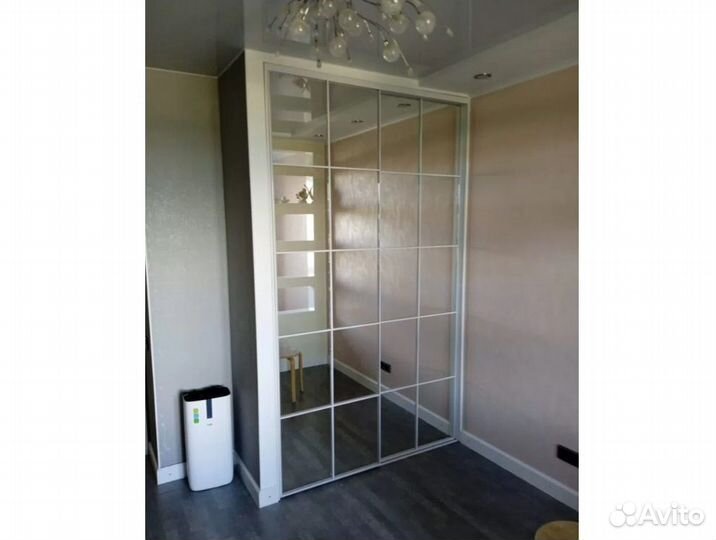 Двери купе в нишу