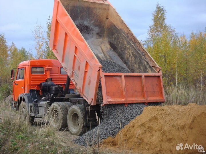 Водитель самосвала