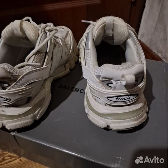 Balenciaga track