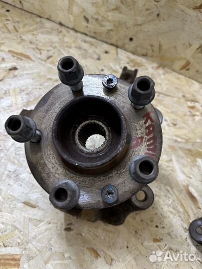 Передние поворотные кулаки Renault Kaptur