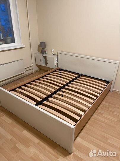 Кровать двухспальная 160 200 без матраса бу