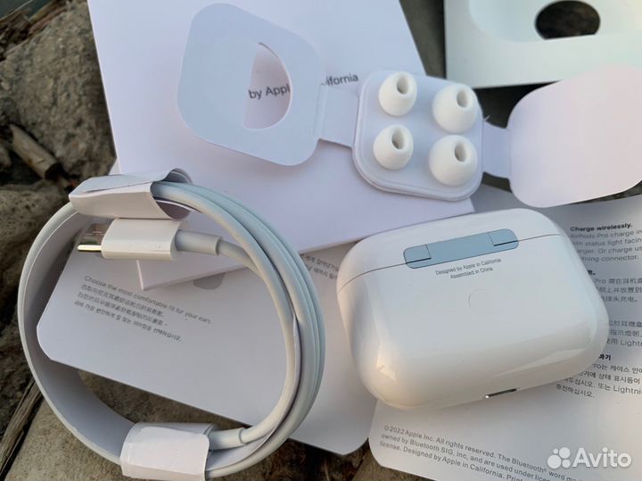 Беспроводные наушники Apple AirPods Pro + Чехол
