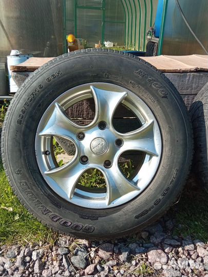 Колеса на ниву летние r15