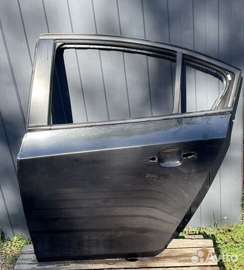 Дверь задняя левая Chevrolet Cruze седан