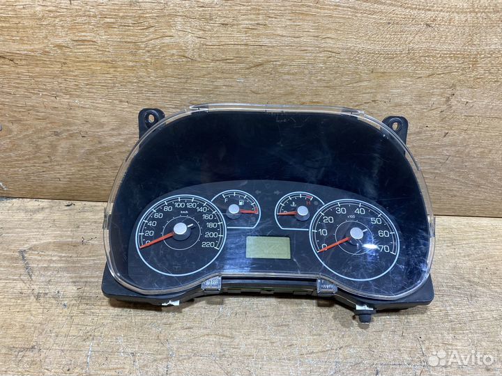 Панель приборов Fiat Punto 3 бензин 112553