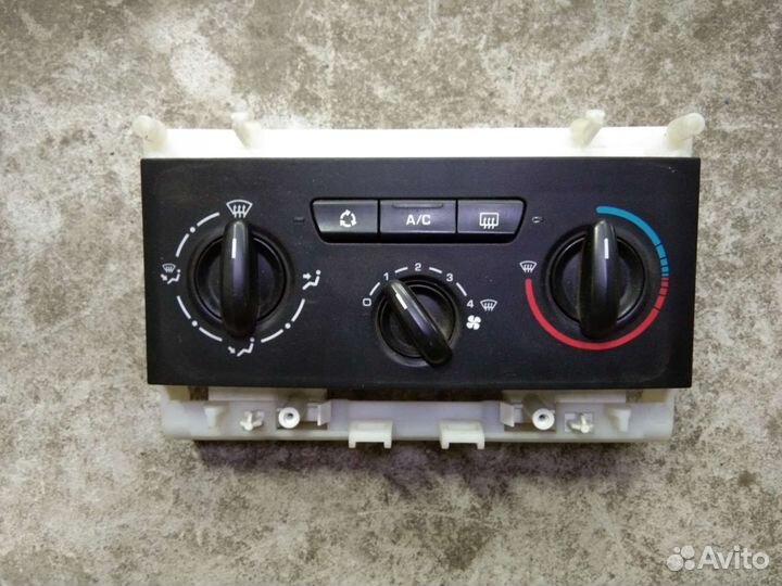 Блок управления климатом Пежо 307