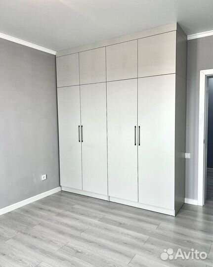 Шкаф распашной с фрезеровкой