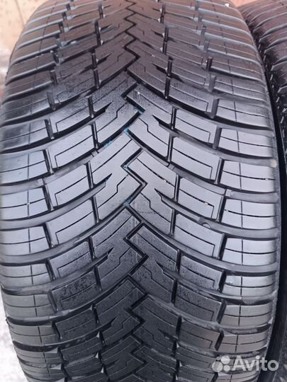 Pirelli Cinturato All Season SF 2 225/45 R18 и 245/40 R18