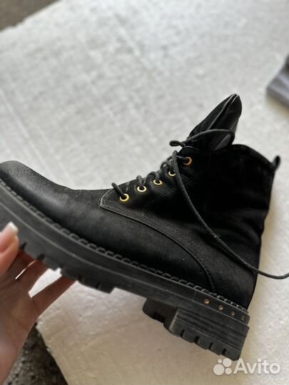 Ботинки женские