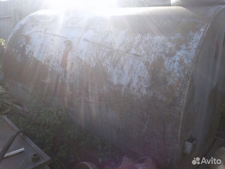 Металлическая бочка