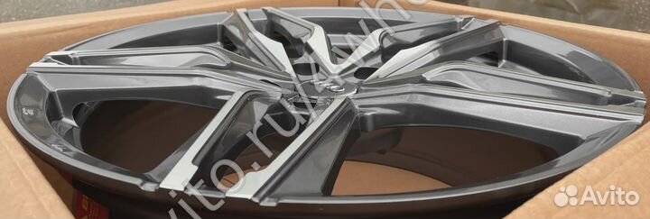 Диски на Audi A4 A6 R18