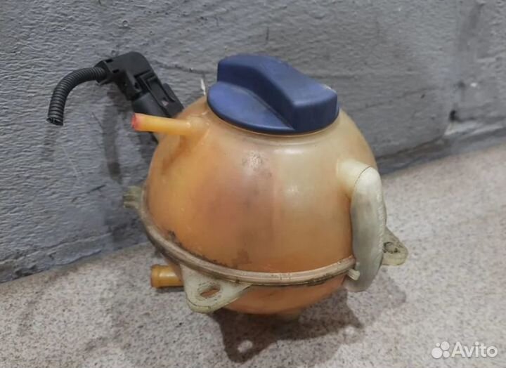 Расширительный бочёк для 1.6 - 1.9 Golf 4 Skoda Tu