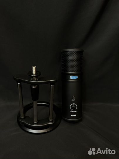 Микрофон Alctron UR66 UR66