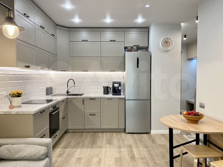 2-к. квартира, 61 м², 2/10 эт.
