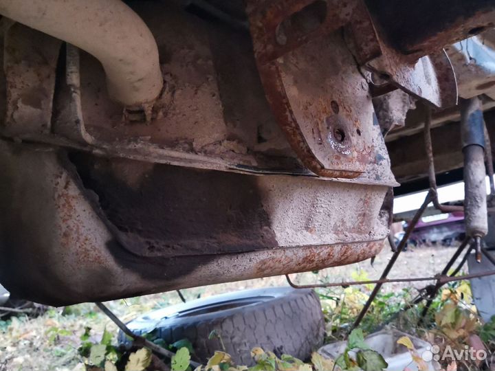 Бак mitsubishi delica