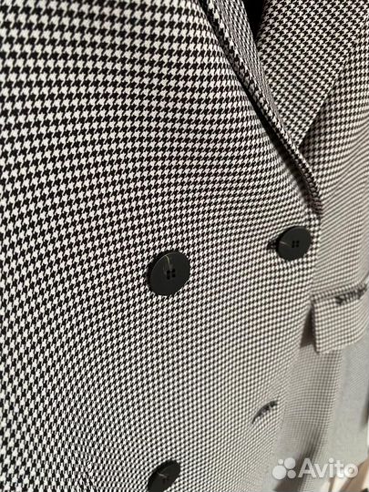 Новый костюм с биркой