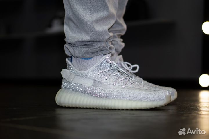 Кроссовки Adidas Yeezy 350 Boost v2