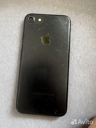 Телефон iPhone 7