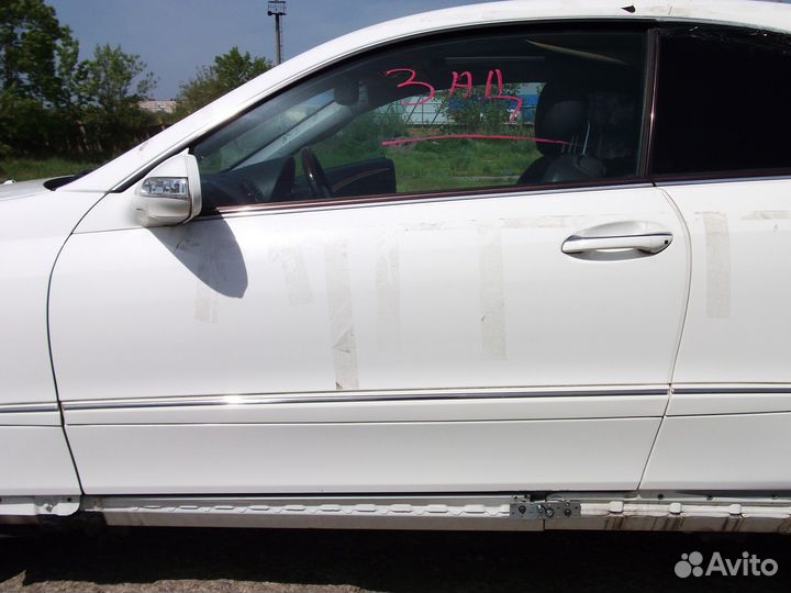 Дверь левая Мерседес W209