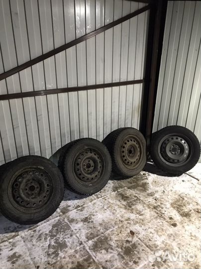 Колёса с зимней резиной R15 (4 шт)на солярис,рио