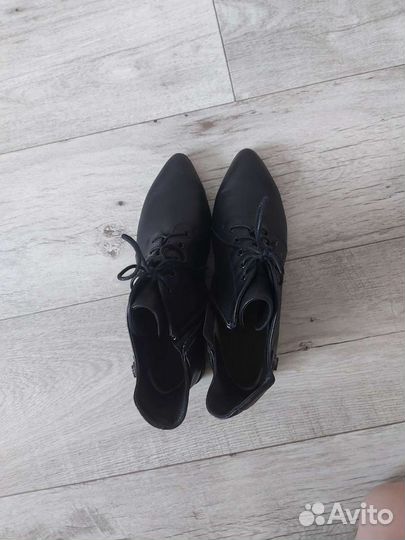 Ботинки женские 38 размера кожаные