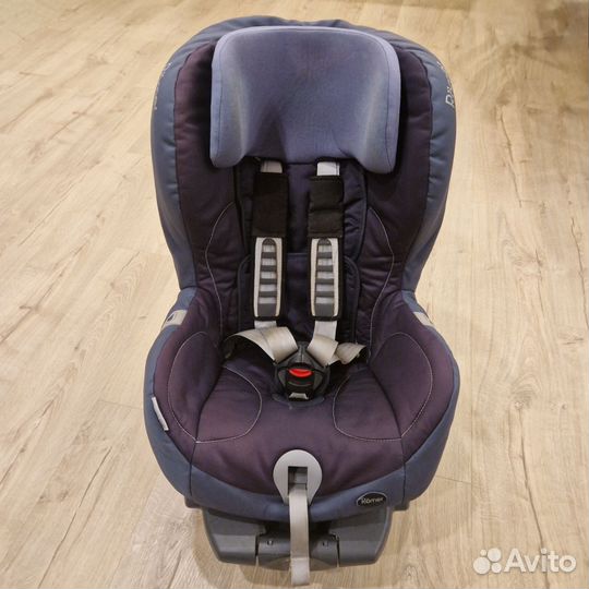 Автомобильное кресло Britax Romer Safefix Plus
