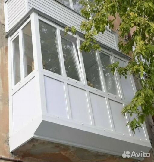 Остекление балкона пластиковое 3200 х 1420