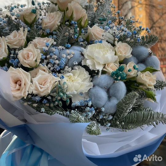 Авторский голубой букет