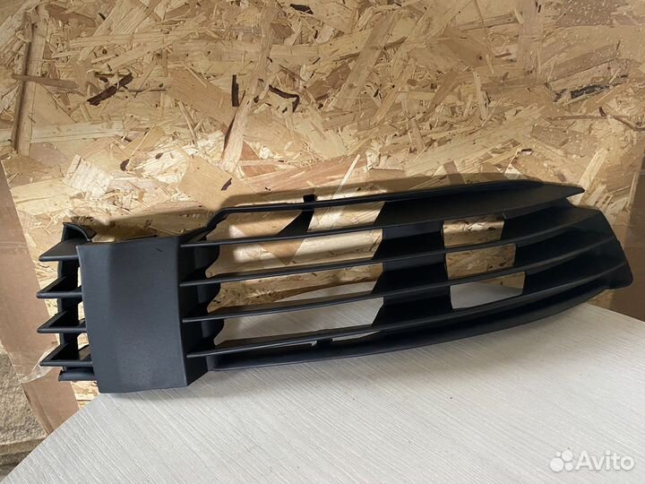Решетка бампера Vw Passat B5