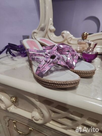 Шлепки женские