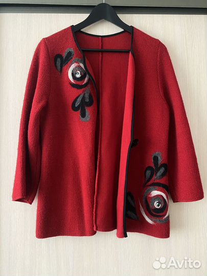 Женский кардиган на пуговице